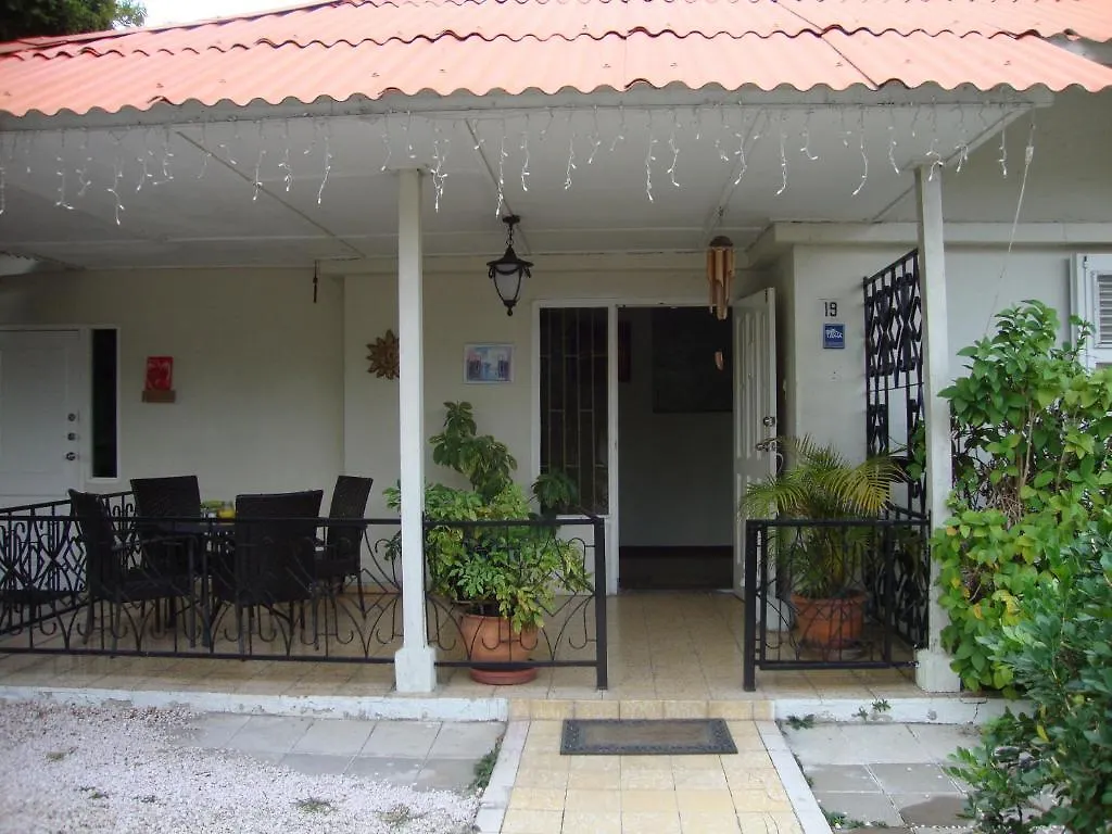 Irene Apartments Willemstad